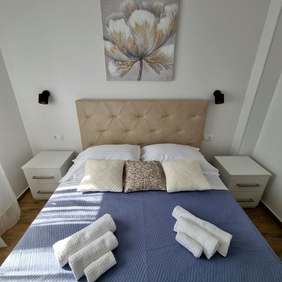 Apartments Happiness Trogir Exterior foto